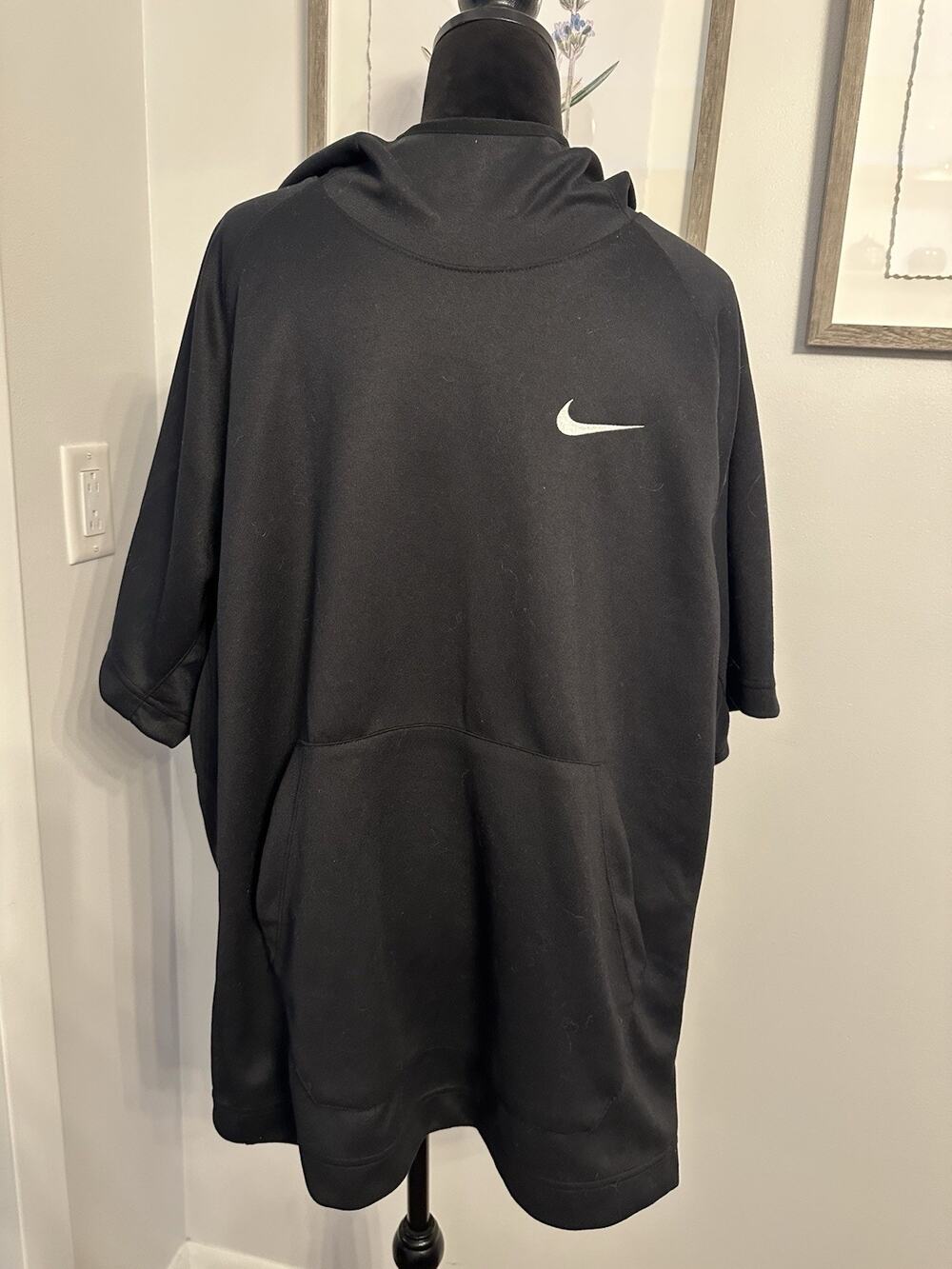 Nike Dri-Fit Spotlight Short Sleeve Mens Basketball Hoodie XL Black Athletic EUC